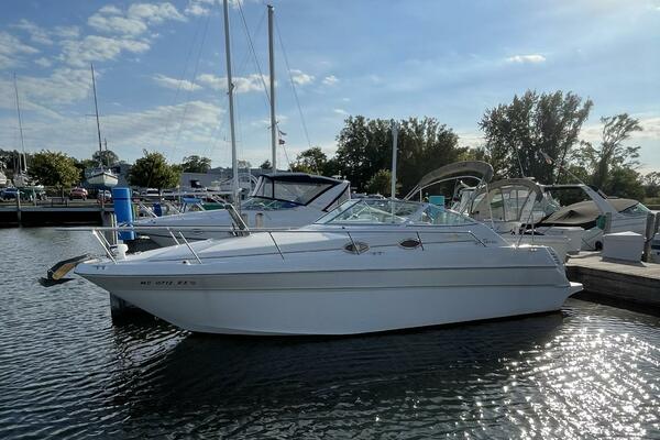 27ft Sea Ray Yacht For Sale