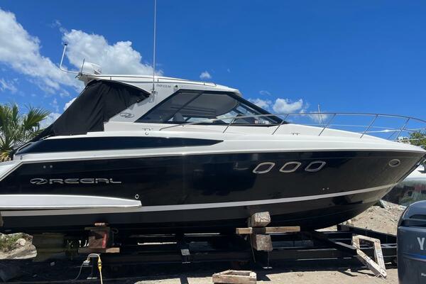 Black Pearl 42ft Regal Yacht For Sale