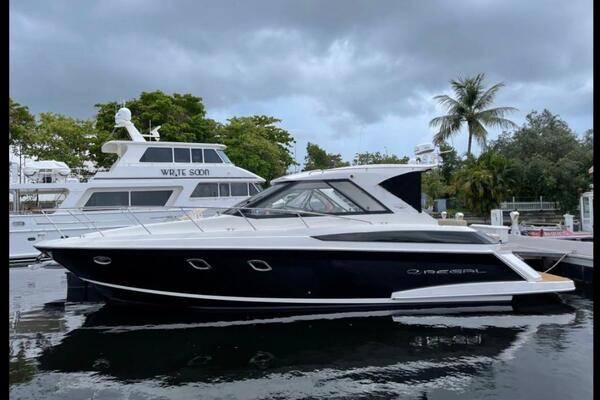 Black Pearl 42ft Regal Yacht For Sale