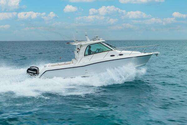 Boston Whaler 345 Conquest Yacht For Sale
