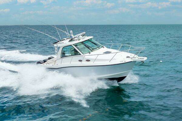 Boston Whaler 345 Conquest Yacht For Sale