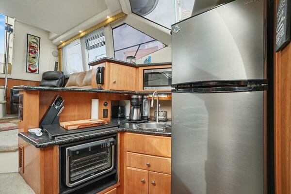 Still Not My Fault 39ft Carver Yacht For Sale