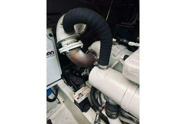 Sabre 38 Hard Top Express Yacht For Sale