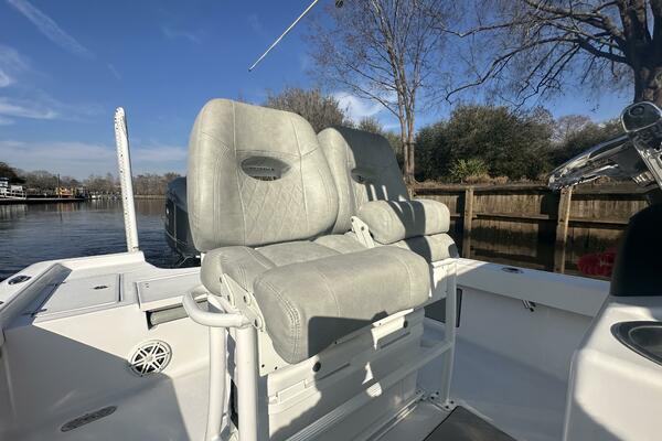 24ft Sportsman Yacht For Sale