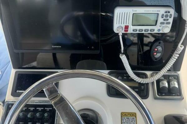 24ft Pathfinder Yacht For Sale