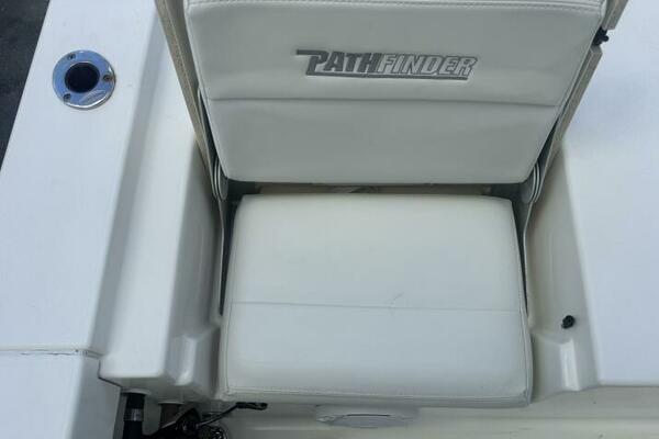 24ft Pathfinder Yacht For Sale