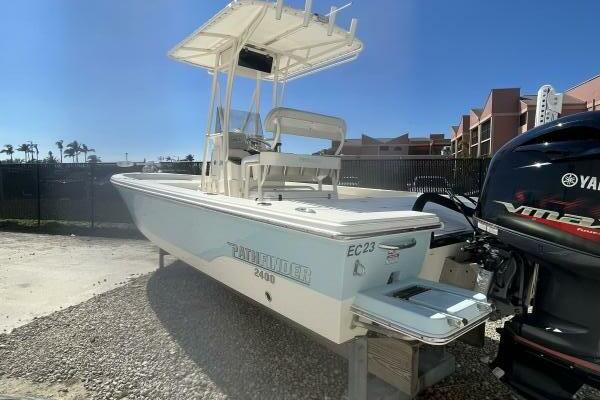 24ft Pathfinder Yacht For Sale