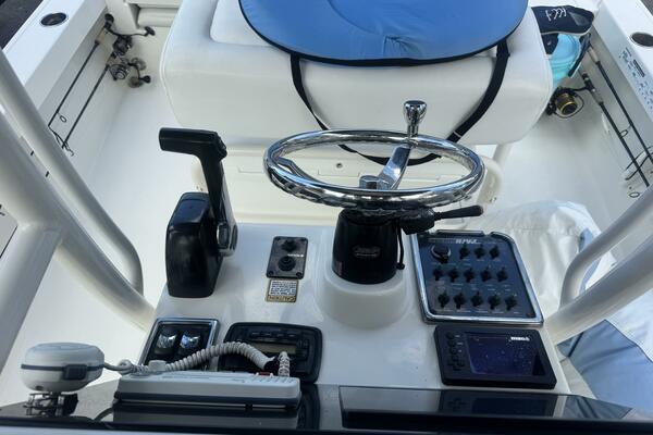 24ft Pathfinder Yacht For Sale