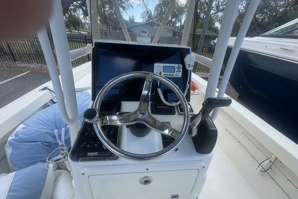 24ft Pathfinder Yacht For Sale