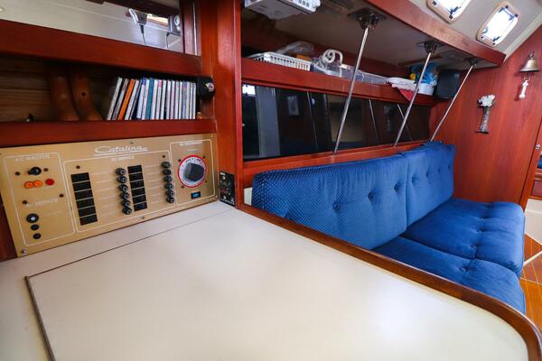 Scrimshander 34ft Catalina Yacht For Sale