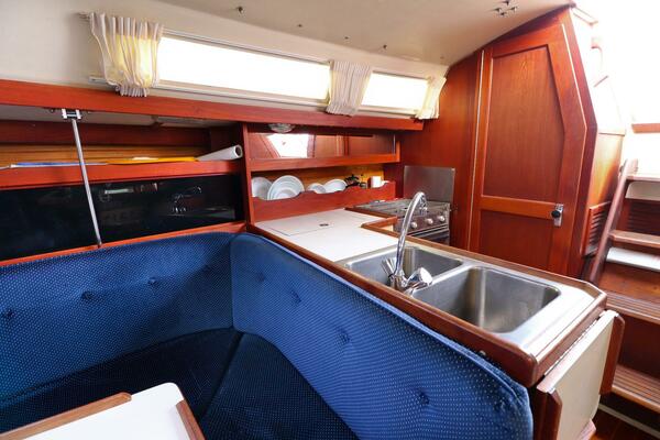 Scrimshander 34ft Catalina Yacht For Sale