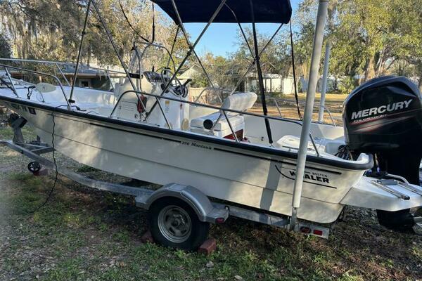 17ft Boston Whaler Yacht For Sale