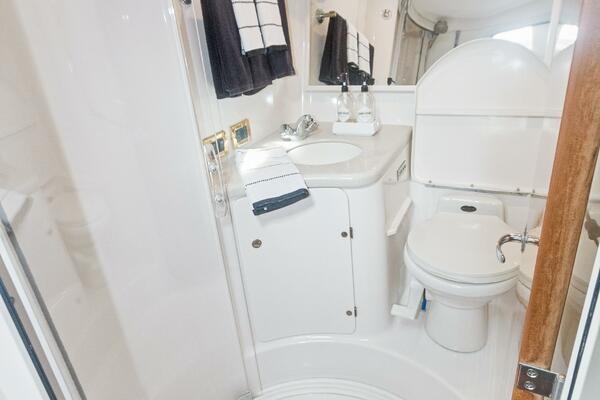 SANDIE LEE 37ft Sea Ray Yacht For Sale