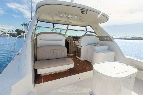 Photo of the 2000 Sea Ray 370 Express Cruiser "SANDIE LEE"