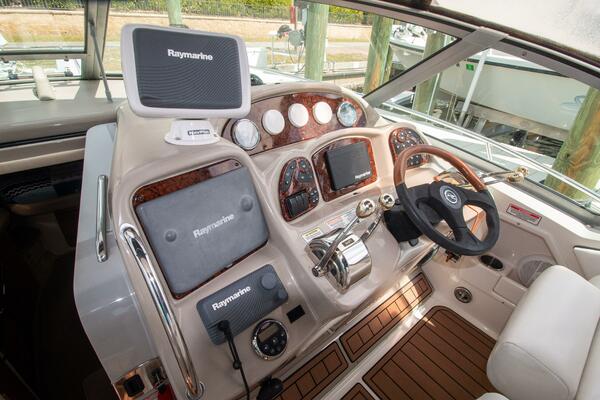 Incognito 32ft Sea Ray Yacht For Sale