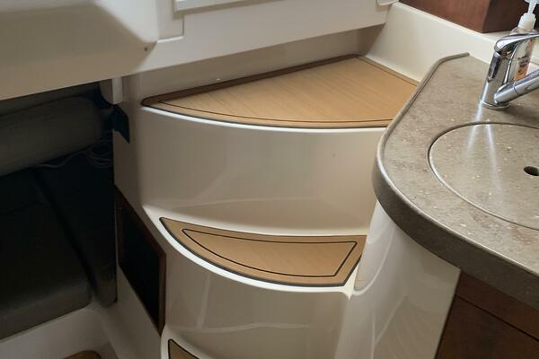 33ft Grady White Yacht For Sale