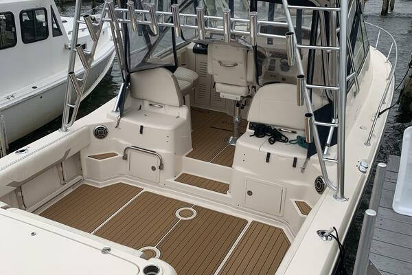 33ft Grady White Yacht For Sale