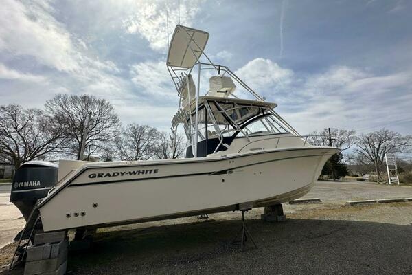 33ft Grady White Yacht For Sale