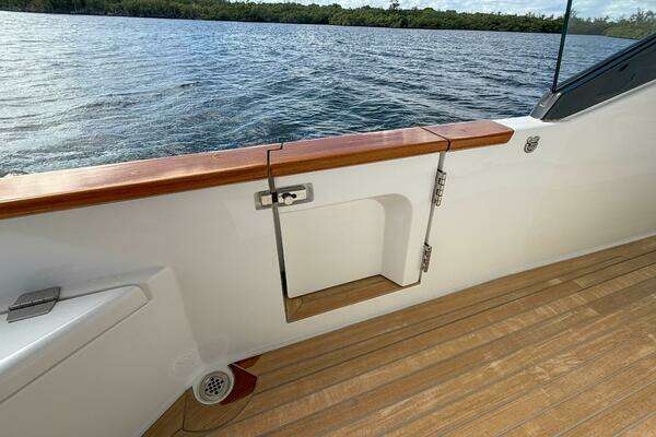 Sirena 68 Yacht For Sale