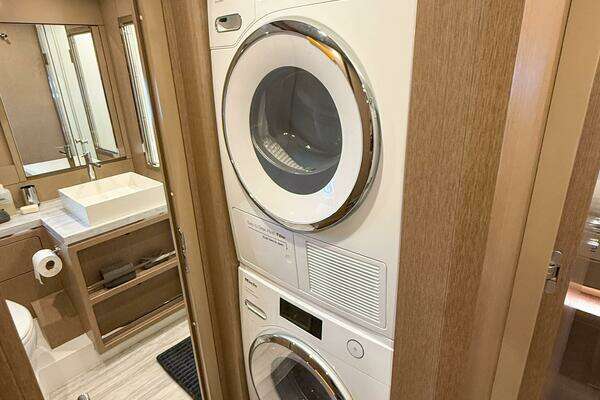 Sirena 68 Yacht For Sale