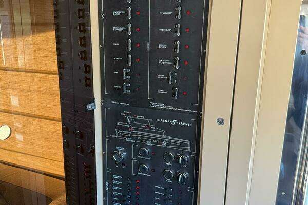 Sirena 68 Yacht For Sale