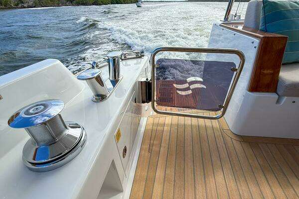 Sirena 68 Yacht For Sale