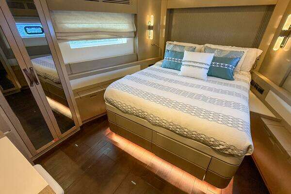 Sirena 68 Yacht For Sale