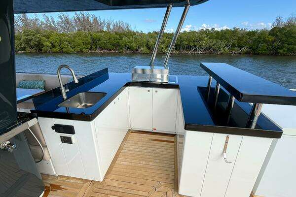 Sirena 68 Yacht For Sale