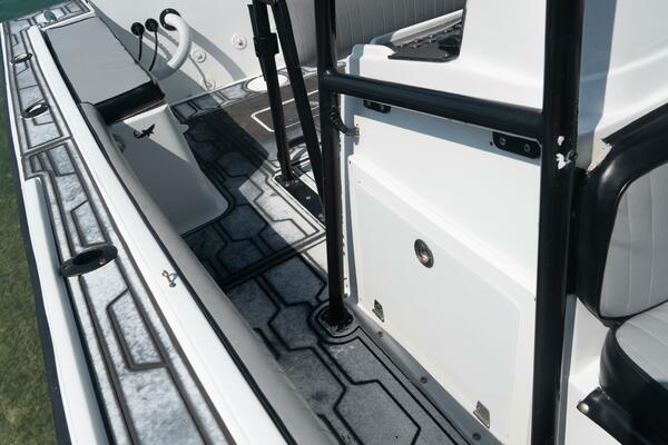 24ft Mako Yacht For Sale