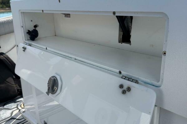 24ft Mako Yacht For Sale