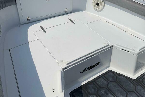 24ft Mako Yacht For Sale