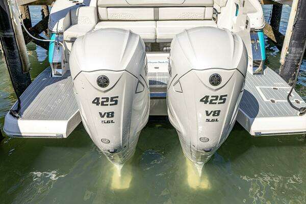 Regal LX 36 Yacht For Sale