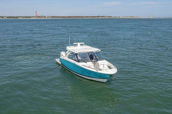 Regal LX 36 Yacht For Sale