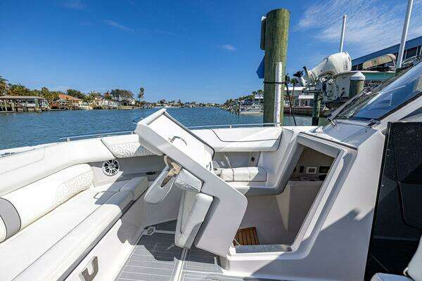 Regal LX 36 Yacht For Sale
