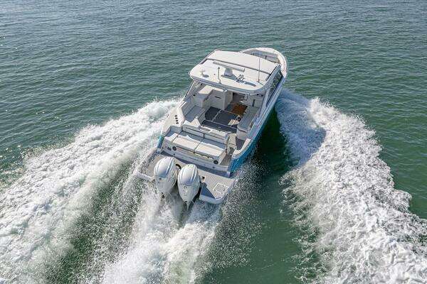 Regal LX 36 Yacht For Sale