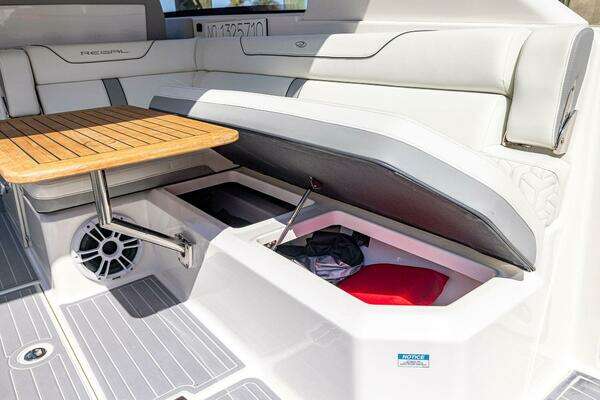 Regal LX 36 Yacht For Sale