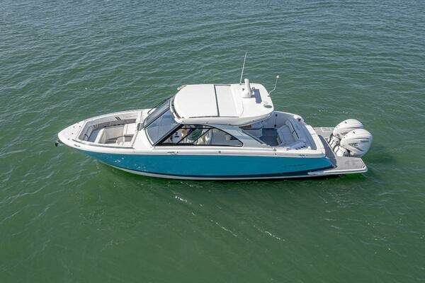 Regal LX 36 Yacht For Sale