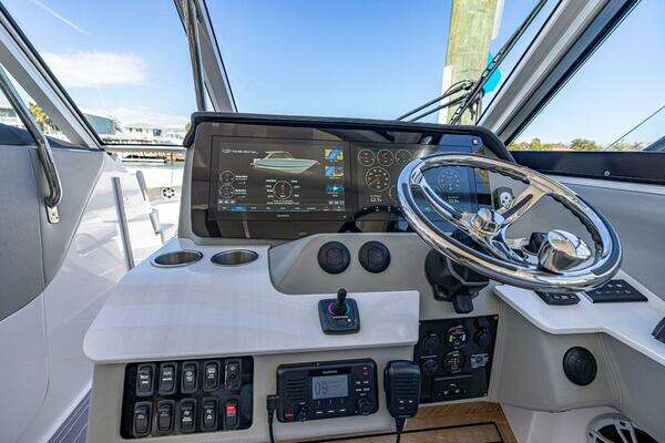 Regal LX 36 Yacht For Sale