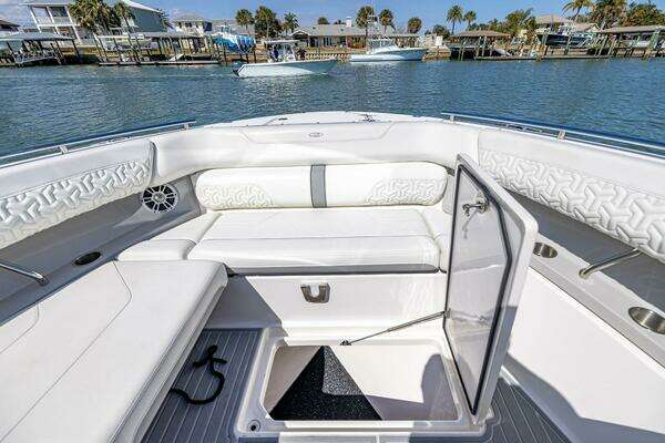 Regal LX 36 Yacht For Sale