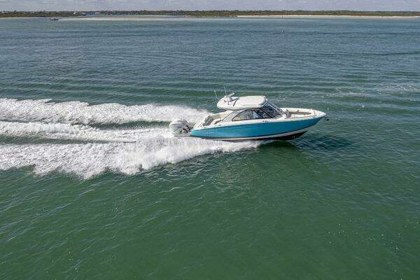 Regal LX 36 Yacht For Sale