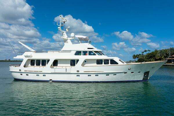 Photo of the 1989 Moonen Long Range Cruiser "Lady Dina"