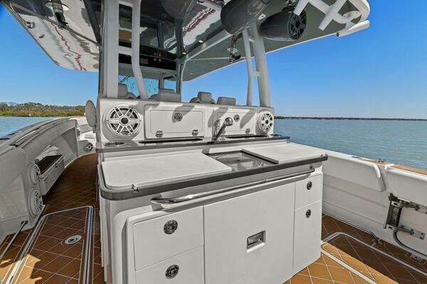 Hydra-Sports 4200 Siesta Yacht For Sale