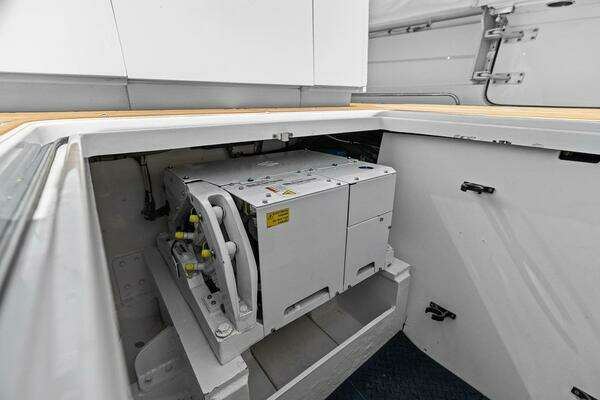 Hydra-Sports 4200 Siesta Yacht For Sale