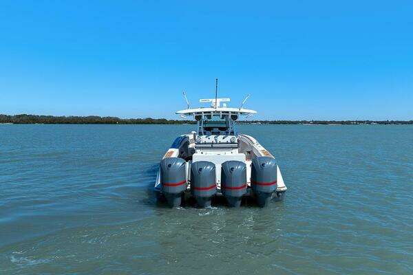 Hydra-Sports 4200 Siesta Yacht For Sale