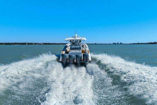 Hydra-Sports 4200 Siesta Yacht For Sale