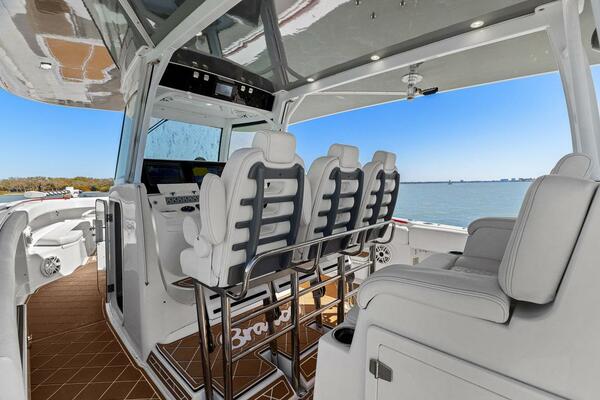 42ft HCB Yacht For Sale