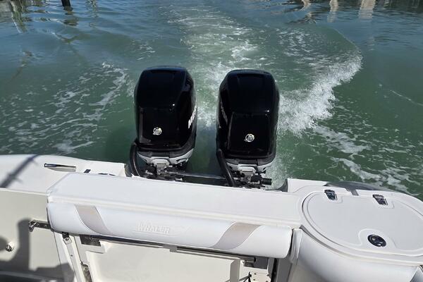 Horse Play 27ft Boston Whaler Yacht For Sale