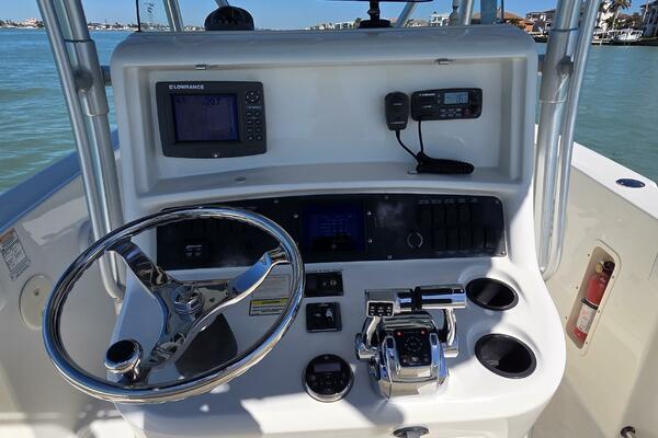 Horse Play 27ft Boston Whaler Yacht For Sale