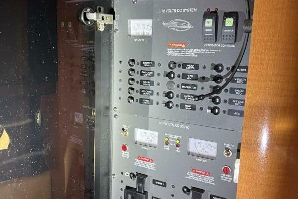 BELLA VITA 35ft Chaparral Yacht For Sale