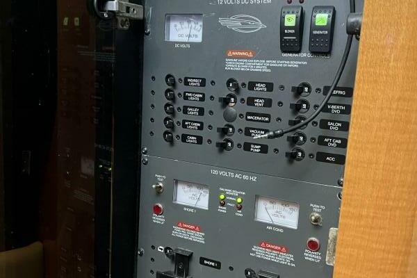 BELLA VITA 35ft Chaparral Yacht For Sale